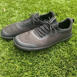Tolos Black Minimalist Sneakers | Lightweight Casual Shoes
